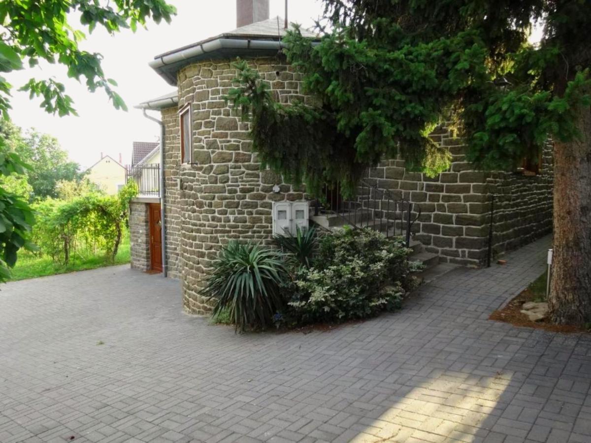 Laszlo Apartman Apartment Tihany Exterior photo